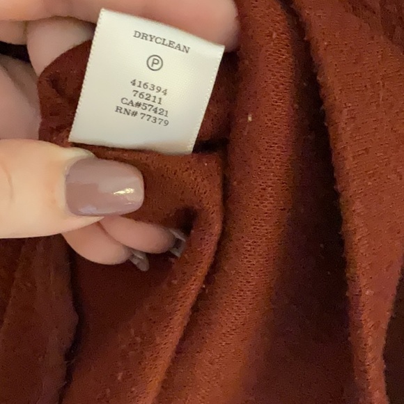 Ann Taylor Petite Textured Sleeveless Top, Size SP, Marron/Brown - Picture 8 of 8